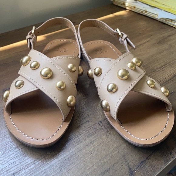 Marc Fisher Women's Flat Sandal - Picture 4 of 7